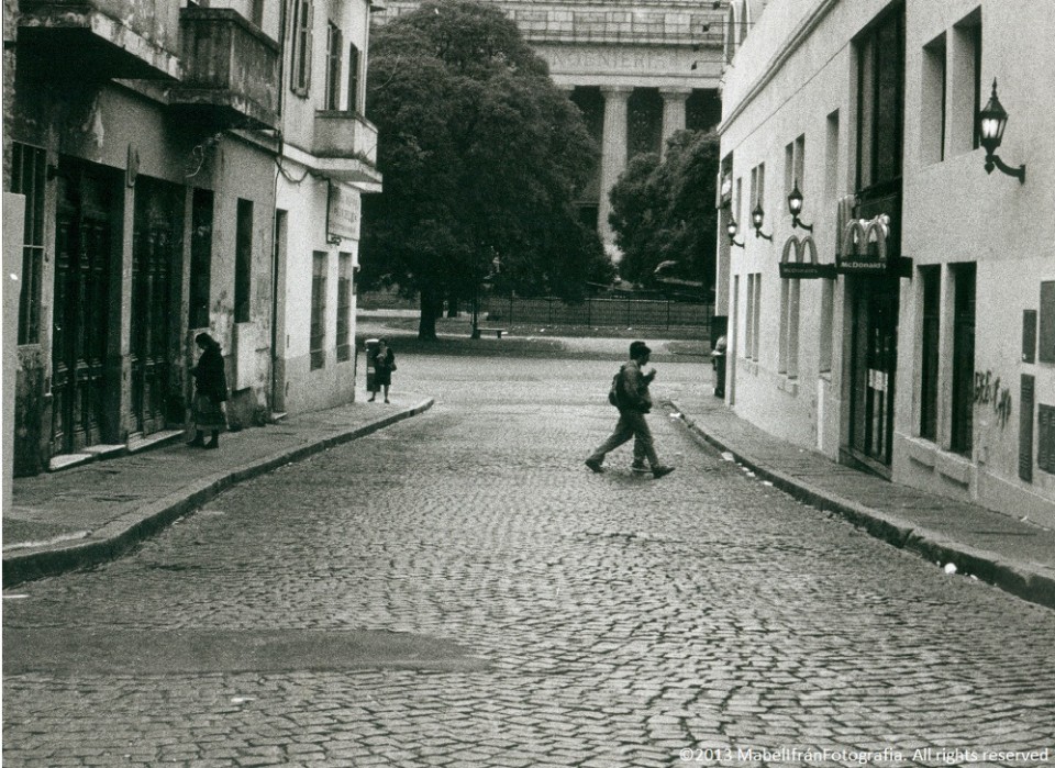 first_morning_light_on _street©2013 MabelIfránFotografia